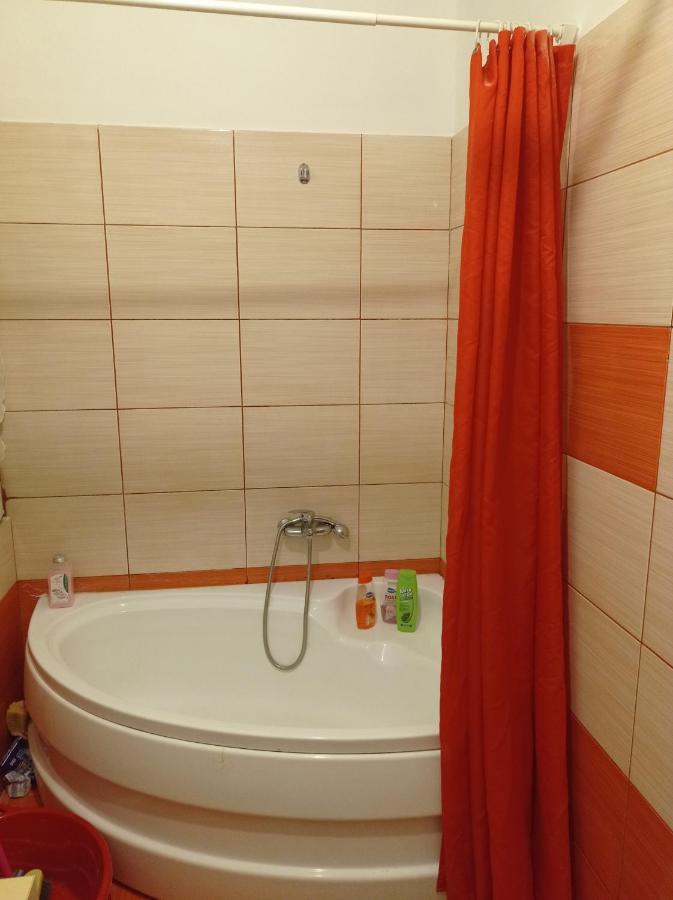 Apartament Bed and Breakfast Floreşti Exterior foto